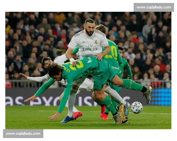 欧冠焦点战皇马迎战利物浦宿敌再遇引爆欧洲之夜巅峰对决战术与荣耀交织