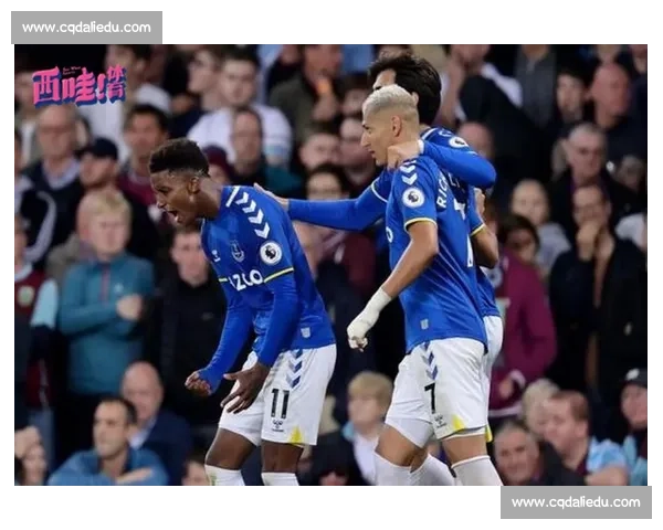 蓝月亮主场迎战太妃糖 曼城与埃弗顿英超争四关键对决一役看点十足